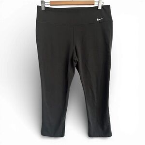 Nike Women’s Dark Grey Cotton/Spandex 3/4”Leggings